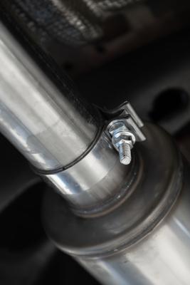 2019-Up Silverado/Sierra 1500 2.7L Armor BLK, Aluminized Steel 3 Inch Cat-Back, 2.5 Inch Dual Split Rear Exit MBRP